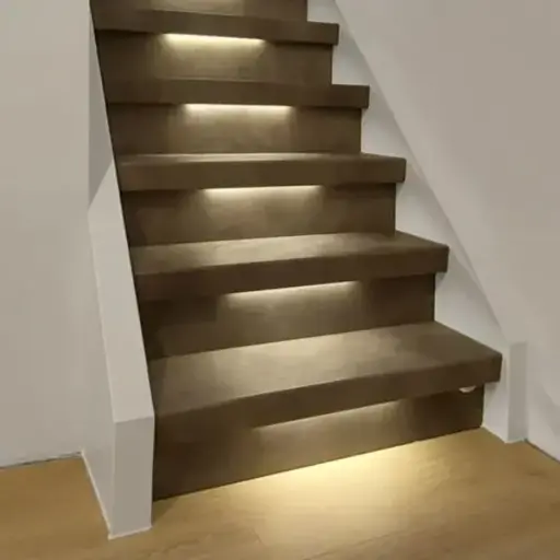 [C-DTVS-2700K-16] Claveo Dynamische Trapverlichting Set inclusief Bewegingssensoren - 16 Treden - 50cm (2700K)